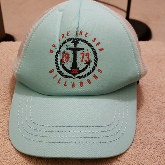 Billabong Other - Like new!! Girls Billabong hat from Tilly's